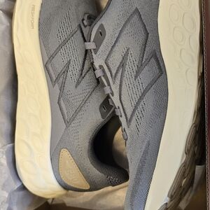 New Balance Men's 680 V8 Running Shoe